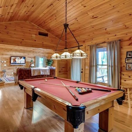 Great Location Pool Table Hot Tub Villa Gatlinburg Exteriör bild